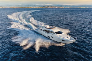 Ferretti Yachts 690