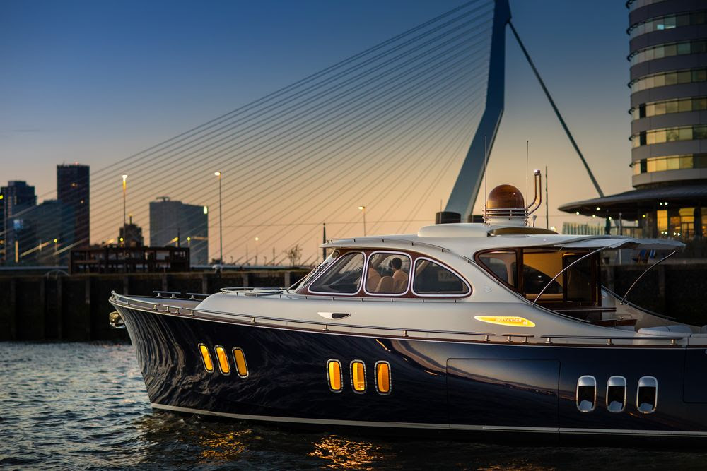 ZEELANDER Z55 SPORT CRUISER