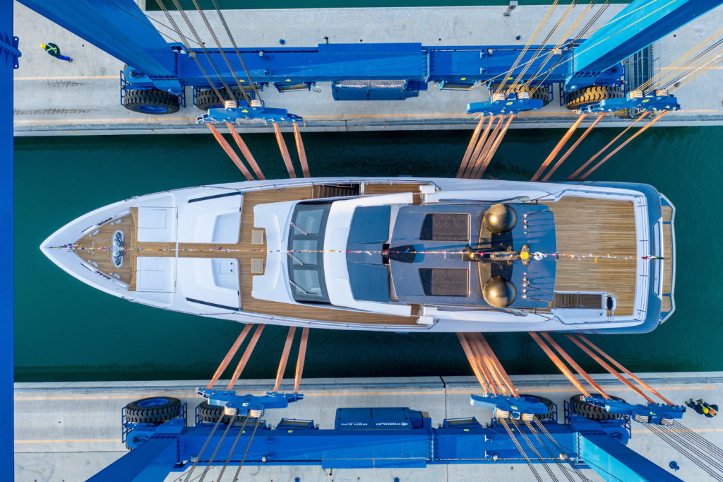 custom line super yacht yard