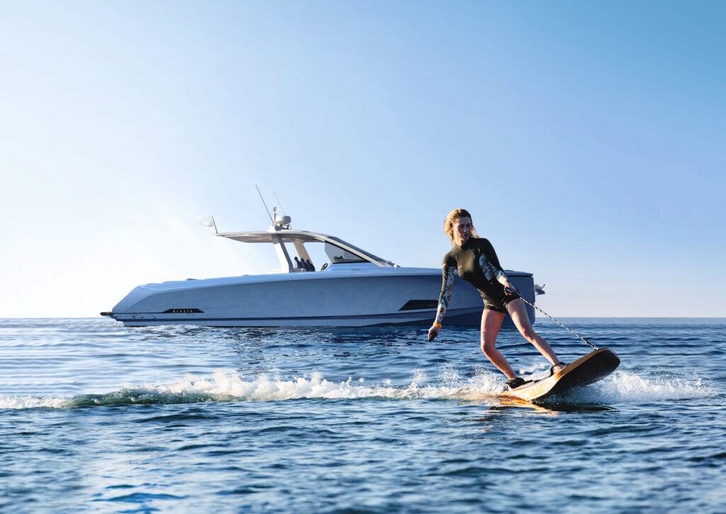 Sialia Yachts partners with Ewake