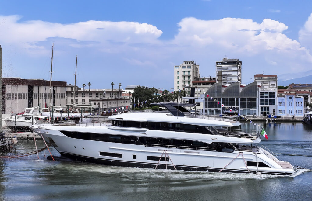 NEW BENETTI CLASS 44M
