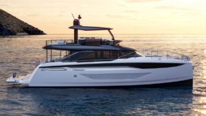 Prestige M8_YachtingPleasure